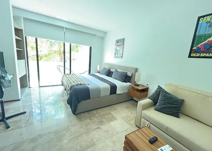 De Lujo Aparthotel *